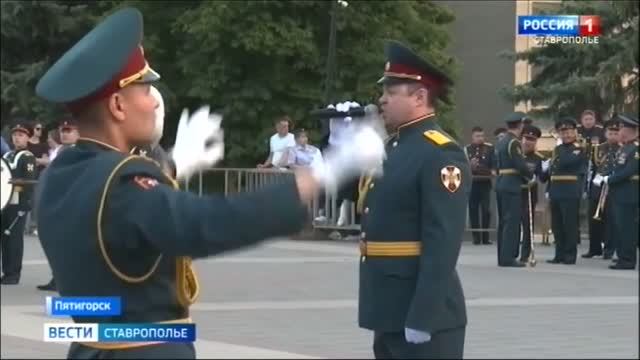 Пятигорск отметил День России: хоровод единства, ремёсла и большой концерт смотреть онлайн