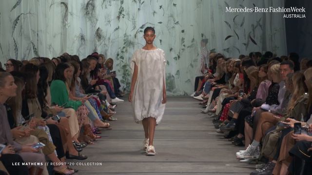 Показ женской коллекции Lee Mathews Resort 2020