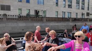 В Кейптаунском порту на теплоходе по каналам Санкт-Петербурга