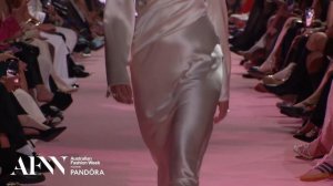 Показ Pandora Closing Runway 2024