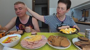 Мукбанг Вован СПАС положение! Приготовила ШВЕДСКИЙ стол на завтрак, а муж НЕ ДОВОЛЕН! Семейный обед