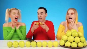 Красная еда vs Синяя еда Челлендж # Смешные ситуации с едой часть 10
