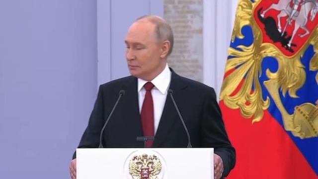 Сегодня день России и Всевышний Господь всегда с нашей страной, — Путин.