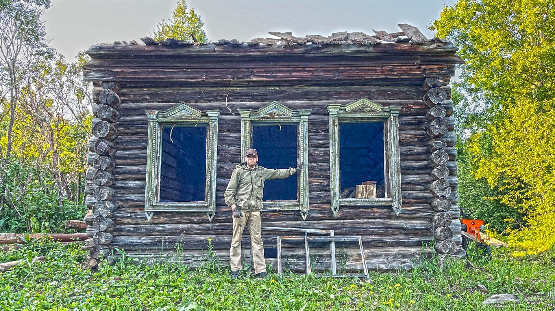 Старенький дом готовится к преображению. Разбор рухнувших завалов. Поездка по местам предков