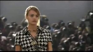 Показ женской коллекции Chanel весна-лето 2006