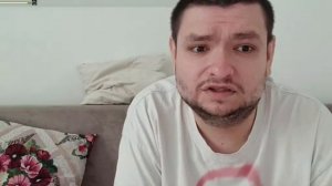 Руслан Гительман голос свинячий решил что у него талант.Песни за Хакасию и День России.