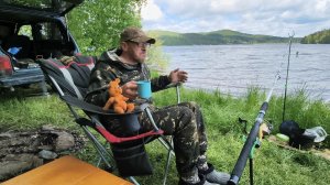 ВЕСЁЛАЯ ПОЕЗДКА на ВОДОЁМ с УДОЧКОЙ и ПОДРУГОЙ😂. ДЕЛИКАТЕС от ЛОСЕЙ и НОЧЬ с КОМАРАМИ-ЛЮДОЕДАМИ
