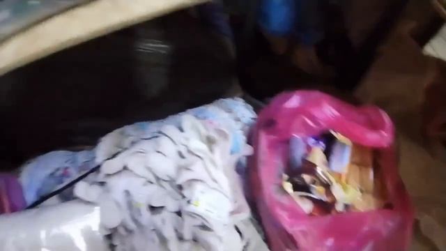 Строительные мешки, влажные салфетки, бумагу туалетную, перчатки, скобы, степлер, молоток, сладости