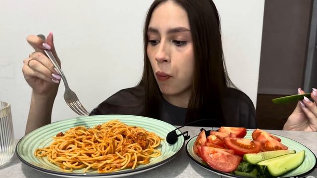 МУКБАНГ MUKBANG  ПАСТА  МАКАРОНЫ 🍝 ПОМОЖЕМ СОВЕТОМ
