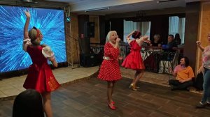 Inessa и шоу-балет De Luxe - Ты целуешься классно! | Живые песни, Санкт-Петербург, 10.06.2026