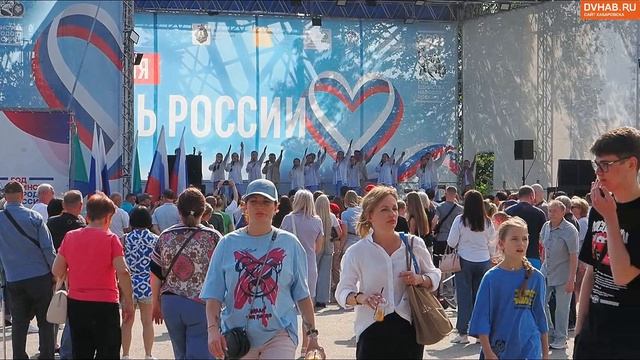 «Карагодом» отметили День России в Хабаровске