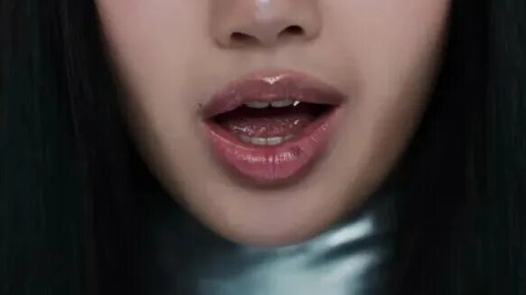 LISA 'ROCKSTAR' OFFICIAL MV