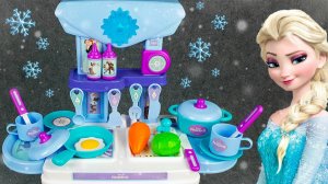 Кухонный гарнитур Эльзы! Распаковка и Обзор ярких игрушек! Мультики для детей смотреть!