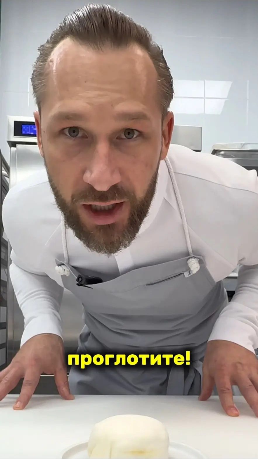 Илья Захаров - звезда "Пятницы" показал всем свои сисечки!