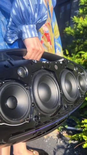 какая колонка лучше SODLK vs. JBL  .mp4