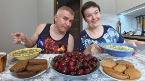 Мукбанг в ЖАРУ ОБЪЕДАЕМСЯ окрошкой от ПУЗА! Жизнь по ОШИБКЕ, ПРОСТИТЕ и ПОКА) Семейный обед в России