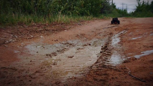 Сумасшедший радиоуправляемый водитель на грязном бездорожье Crossrc Tiger Shark 4WD смотреть онлайн