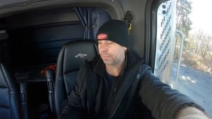 Доставка гранита в Оригон￼ Peterbilt 389