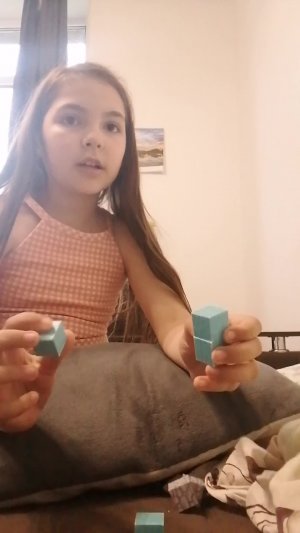 строю что-то из магнитного конструктора