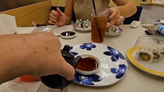 Гештальт закрыт! Давно мечтала! Японский ресторан Суши трэйн, поезд с суши! Бали. Убуд. смотреть онлайн