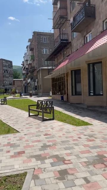 🇦🇲A❤️R💙M🧡E📖N✝️I🗻A🤝 (https://www.tiktok.com/@iarmen1308?_r=1)