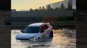 КРАСНОДАР УШЕЛ ПОД ВОДУ! Машины плывут, блэкаут и тонны воды: Что происходит?
