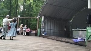 День России танцевальная площадка в Царицыно