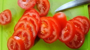 Яичница с помидорами , мой рецепт .