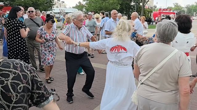 За твою красивую улыбку... 12.06.26... смотреть онлайн