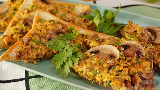 ГОРЯЧИЕ БУТЕРБРОДЫ С ГРИБАМИ И СЫРОМ