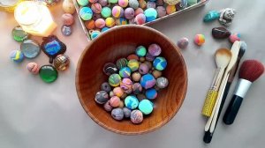 АСМР ШУРШАНИЕ. МЯГКОЕ ПЕРЕКАТЫВАНИЕ ЯРКИХ БУСИН.