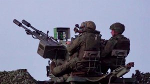 Репортаж с передовой, где бойцы зенитных войск громят противника в небе и на земле.