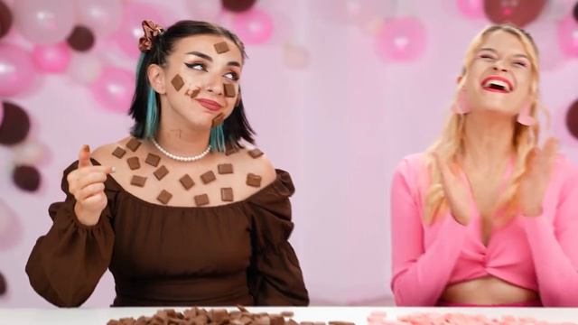 Жевательная резинка vs Шоколадная еда Челлендж от Multi DO Challenge