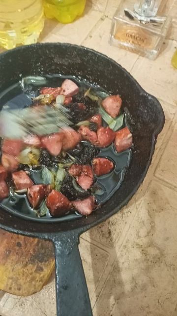 гречка с луком и колбасой и много масла из под котлет и ролтон смотреть онлайн