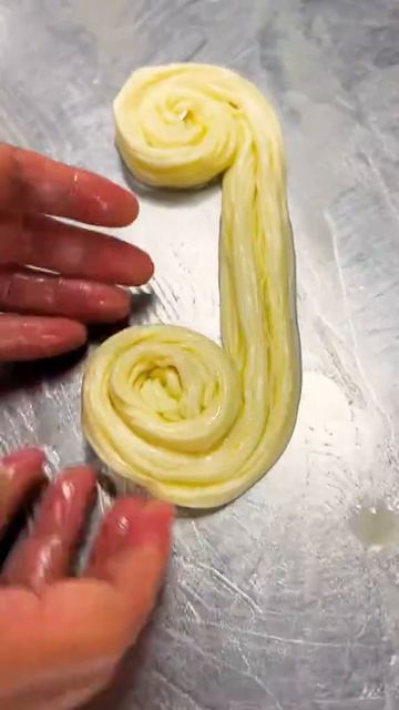 Слоистые плюшки