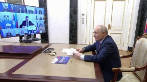 Владимир Путин по видеосвязи провел больше совещание по развитию новых регионов страны.