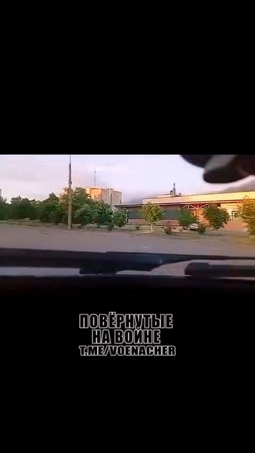 💥🇺🇦Последствия утреннего удара авиабомбами по складам в Херсоне…