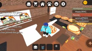 Работаю в пиццерии в Roblox!