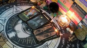 У МУЖЧИНЫ СЛУЧИЛСЯ ПЕРЕПОЛОХ В ЖИЗНИ таро расклад