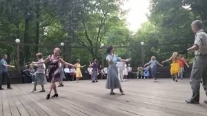 День России танцевальная площадка в Царицыно