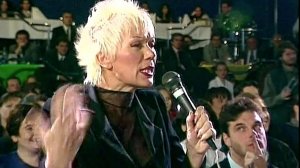 «Грув и Фонарь, кого вы хотите одурачить своей музыкой, себя или нас?»