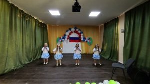 13_Вокальная группа «Светлые голоса», композиция «Солнышко»
