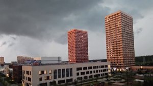 Молния ударила в подмосковную многоэтажку.