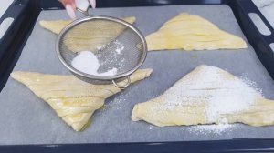 Puff pastry from the STORE and APPLES. GENIUS puffs