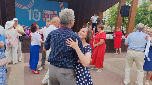 12 июня.Я для тебя не буду... смотреть онлайн