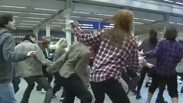 Жизнь идет...
