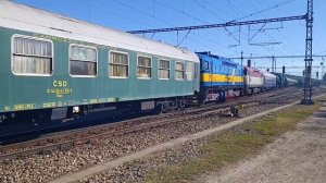 Мега сплотка, Тепловоз ЧМЭ2 с перегоняемыми вагонам и локомотивами
