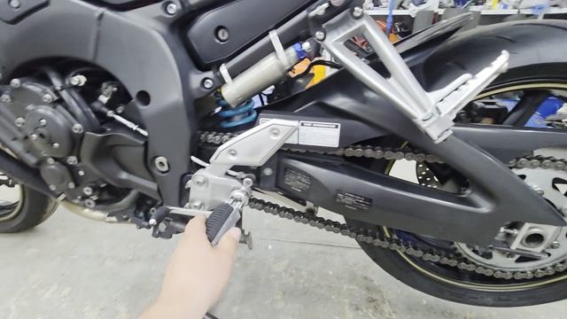 Yamaha Fz1 2006 серебристый смотреть онлайн