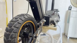 Замена переднего амортизатора на куго f1pro 2026года