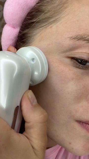 Вб:
Микротоковый массажер для лица 1009037845
Электрическая щеточка для умывания 1009071204